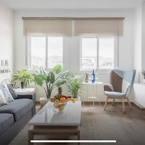 https://centrico-y-agradable.tenerifehoteles.net