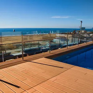 apartaments-maritim.topbarcelonahotels.com/