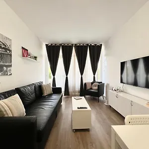 https://precioso-apartamento-con-piscina-a-1-de-la-playa.tenerifehoteles.net
