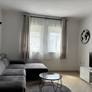 mladeng.hotels-in-trogir.com/